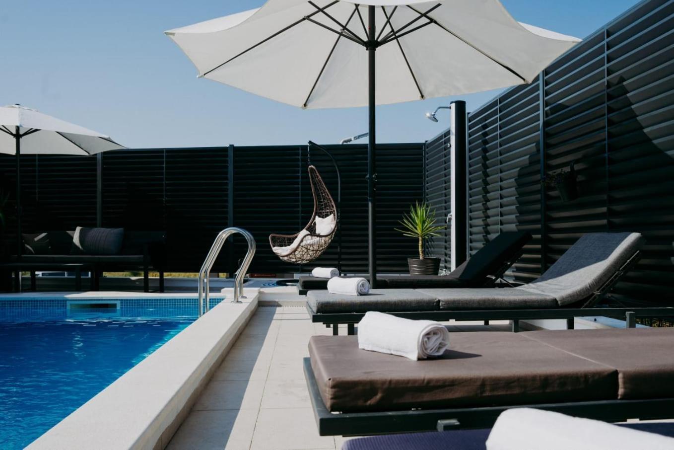 Ami Apartment Solin Exterior photo