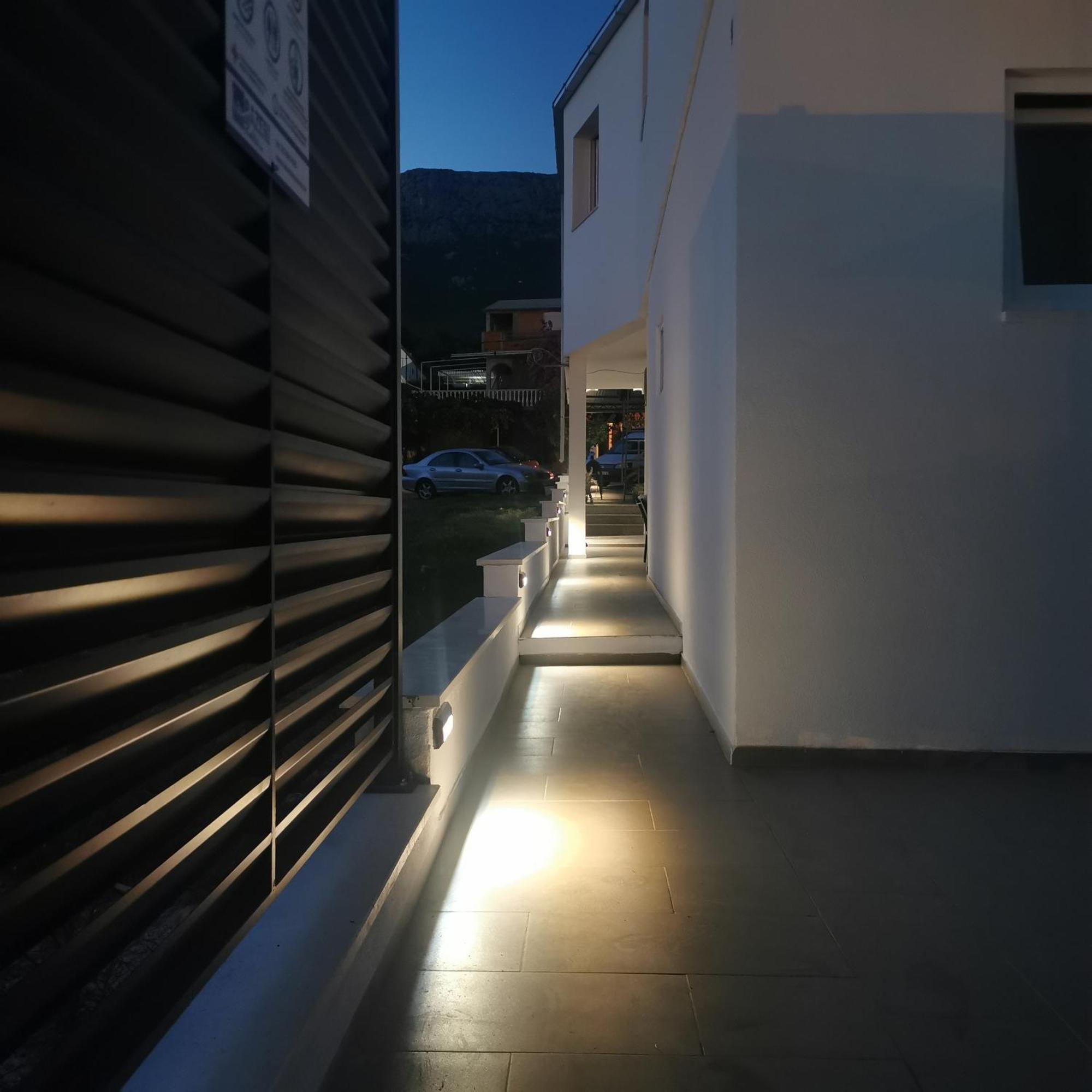 Ami Apartment Solin Exterior photo